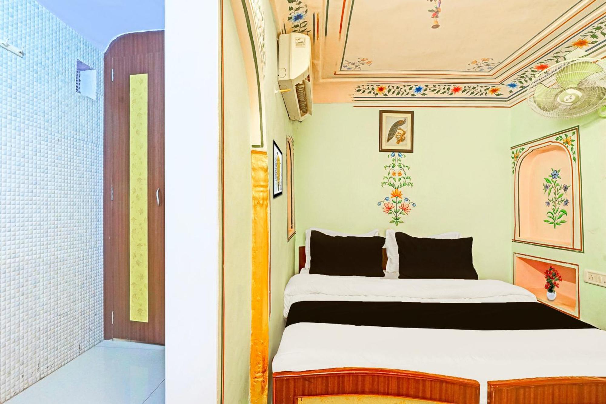 Super Collection O Ramganj Near Hawa Mahal Ξενοδοχείο Τζαϊπούρ Εξωτερικό φωτογραφία
